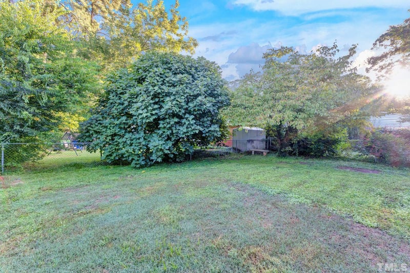 911 Mills St, Raleigh, NC 27608
