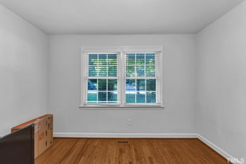 911 Mills St, Raleigh, NC 27608