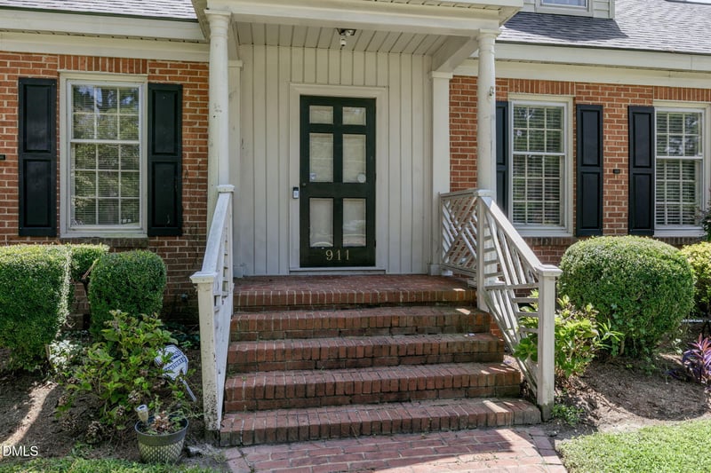 911 Parkside Dr, Wilson, NC 27896