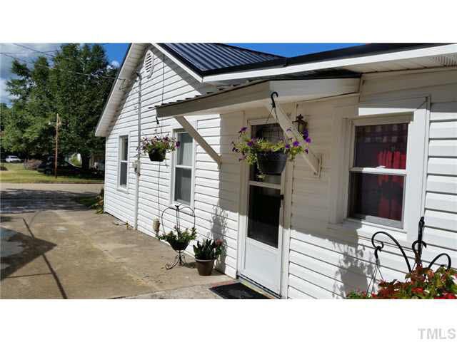 911 E Pope St, Dunn, NC 28334
