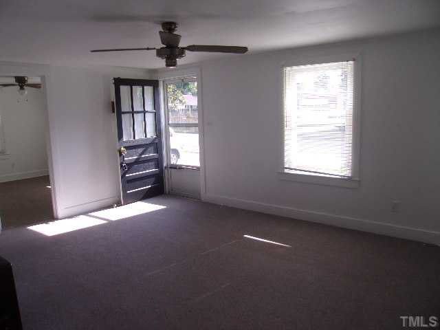 911 E Pope St, Dunn, NC 28334