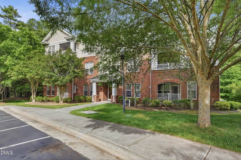 911 Providence Glen Dr, Chapel Hill, NC 27514