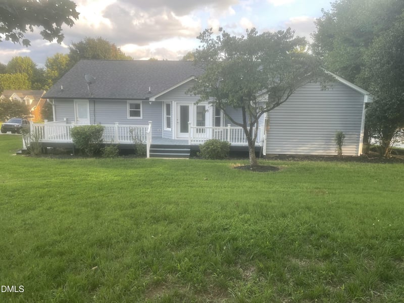 911 S Ridge Rd, Burlington, NC 27217
