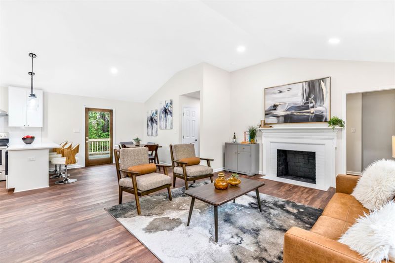911 Washington St, Cary, NC 27511