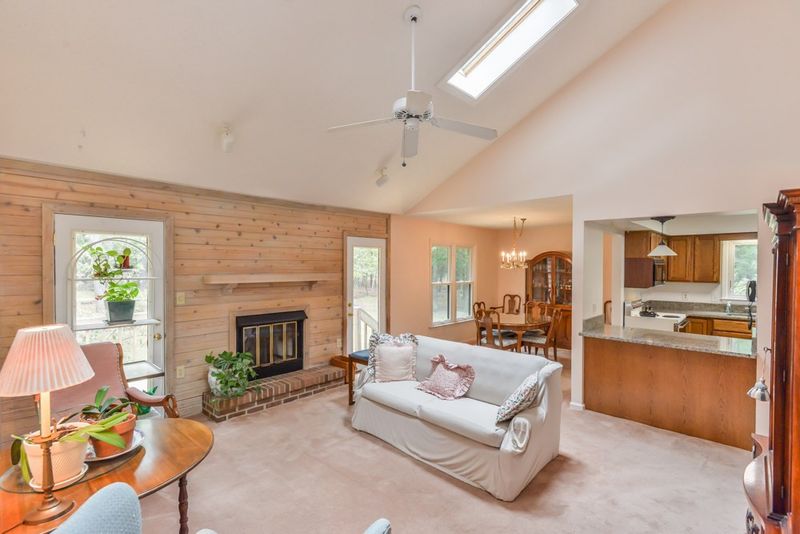 9110 Coach Way, Chapel Hill, NC 27516