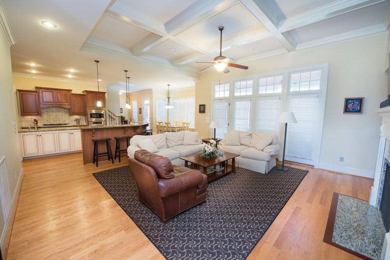 9111 Concord Hill Ct, Raleigh, NC 27613