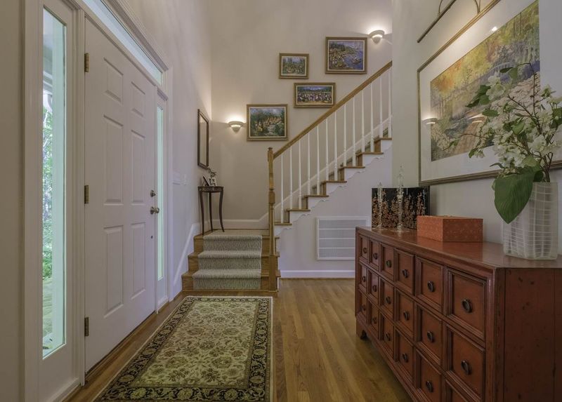 9112 Bent Tree Ln, Chapel Hill, NC 27516