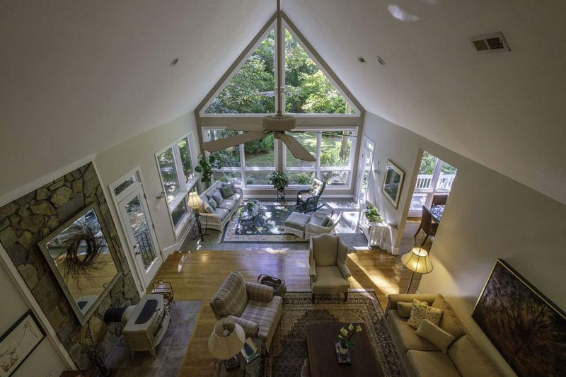 9112 Bent Tree Ln, Chapel Hill, NC 27516