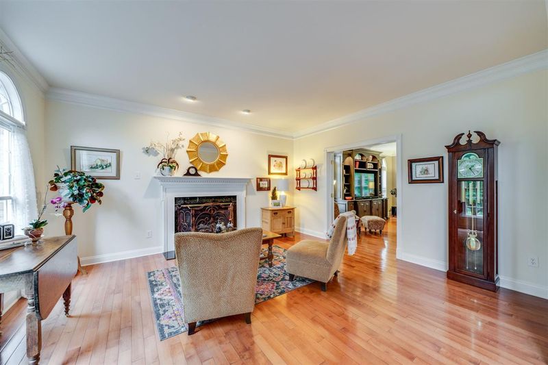 9113 Winged Thistle Ct, Raleigh, NC 27617