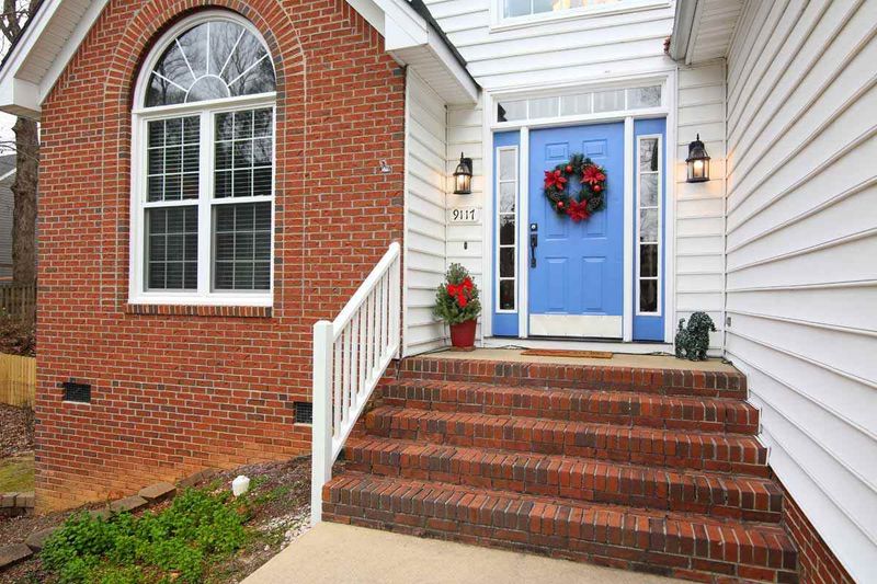 9117 Castleton Ln, Raleigh, NC 27615