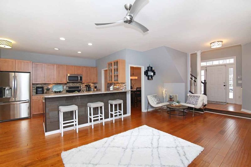 9117 Castleton Ln, Raleigh, NC 27615