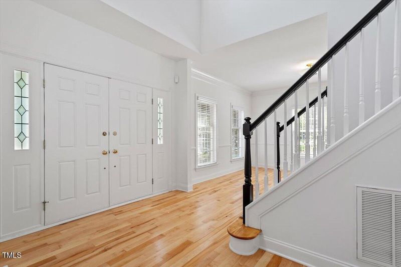 9117 Meadow Mist Ct, Raleigh, NC 27617