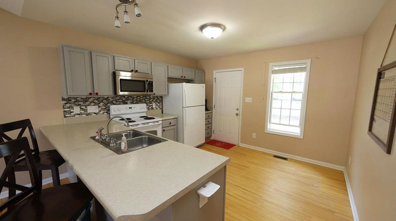 912 Amber Acres Ln, Knightdale, NC 27545