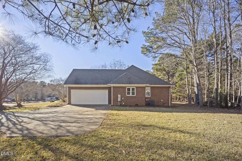 912 Broadhaven Dr, Raleigh, NC 27603