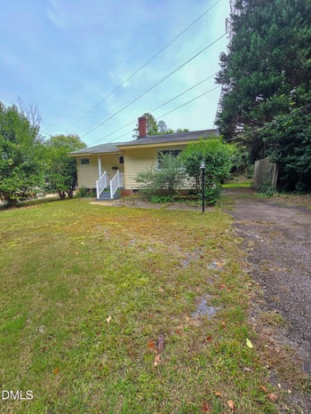 912 Dixie Trl, Raleigh, NC 27607