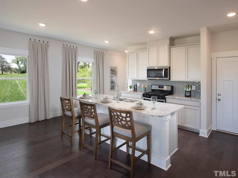 912 Field Ivy Dr, Fuquay Varina, NC 27526