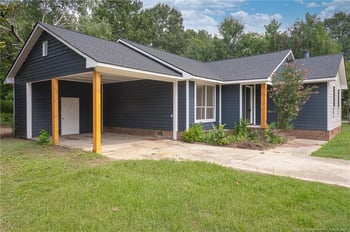 912 Hunters View Dr, Fayetteville, NC 28312