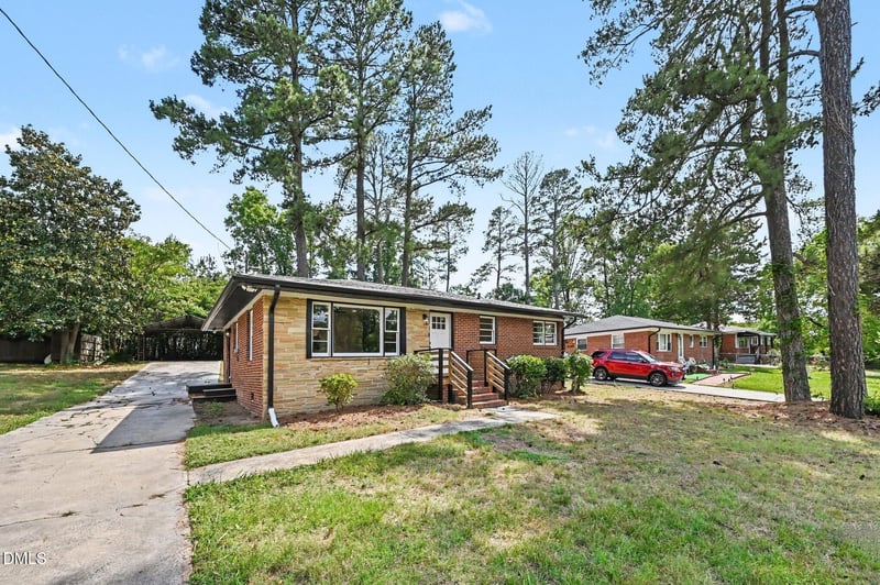 912 Larchwood Dr, Durham, NC 27713