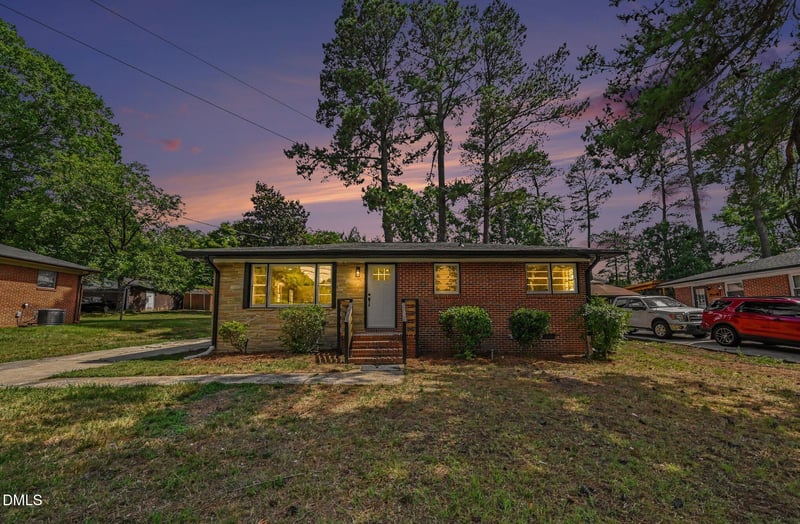 912 Larchwood Dr, Durham, NC 27713