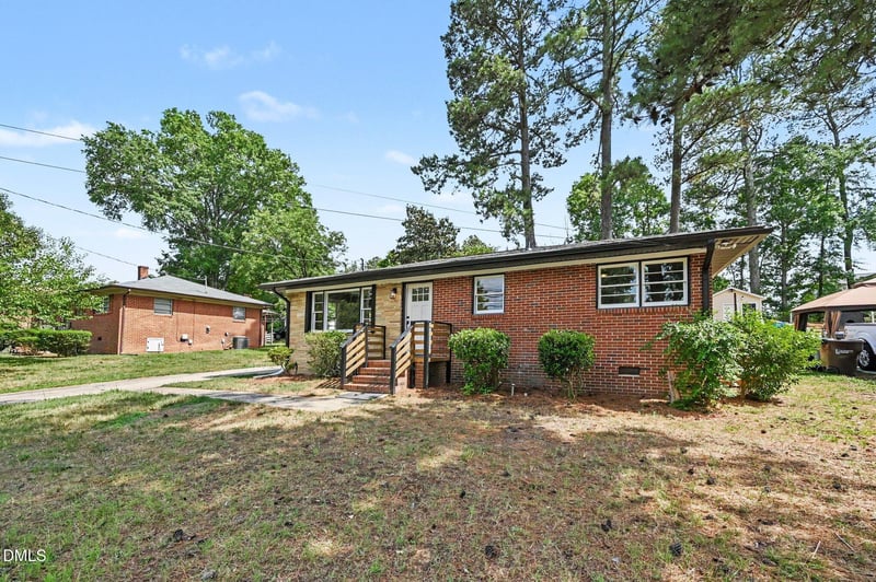 912 Larchwood Dr, Durham, NC 27713