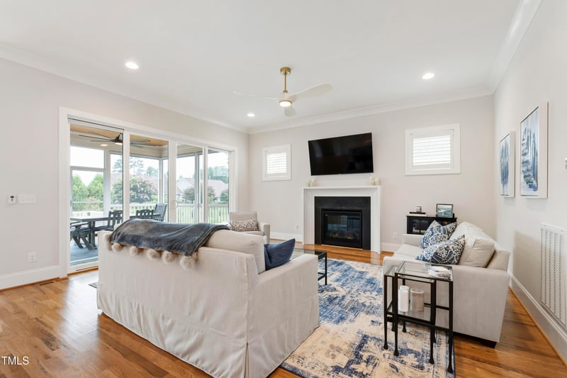 912 Lily Claire Ln, Fuquay Varina, NC 27526