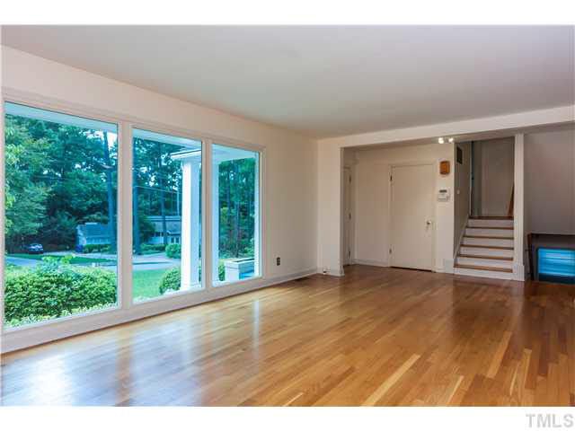 912 Macon Pl, Raleigh, NC 27609