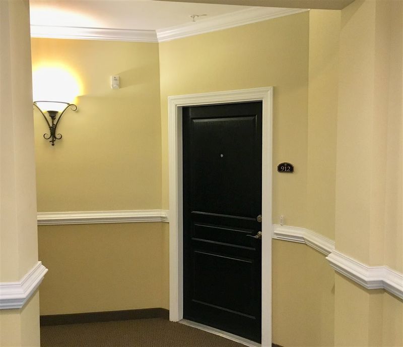 912 Providence Glen Dr #97, Chapel Hill, NC 27514