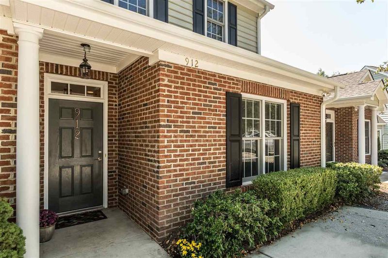 912 Quiet Woods Pl, Durham, NC 27712