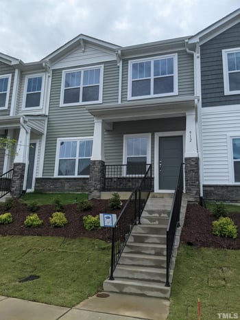 912 Robbie Jackson Ln, Fuquay Varina, NC 27526