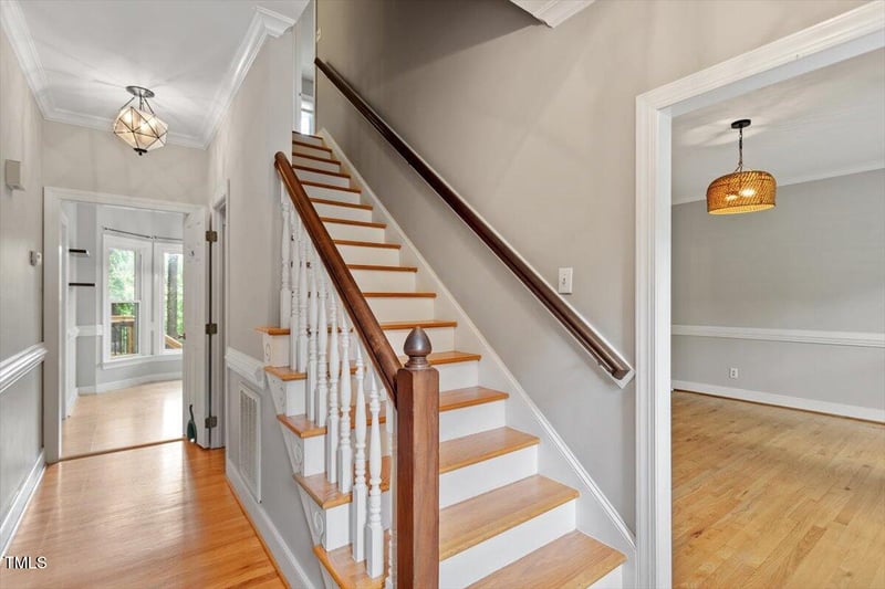 912 Salem Woods Dr, Raleigh, NC 27615
