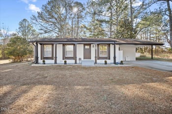 912 Sanders St, Four Oaks, NC 27524