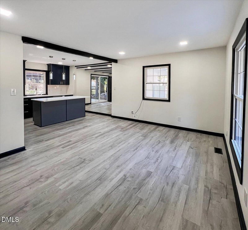 912 Sanders St, Four Oaks, NC 27524