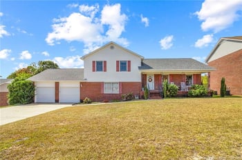 912 Scully Dr, Fayetteville, NC 28314
