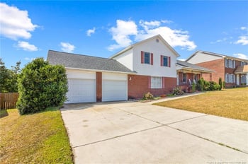 912 Scully Dr, Fayetteville, NC 28314