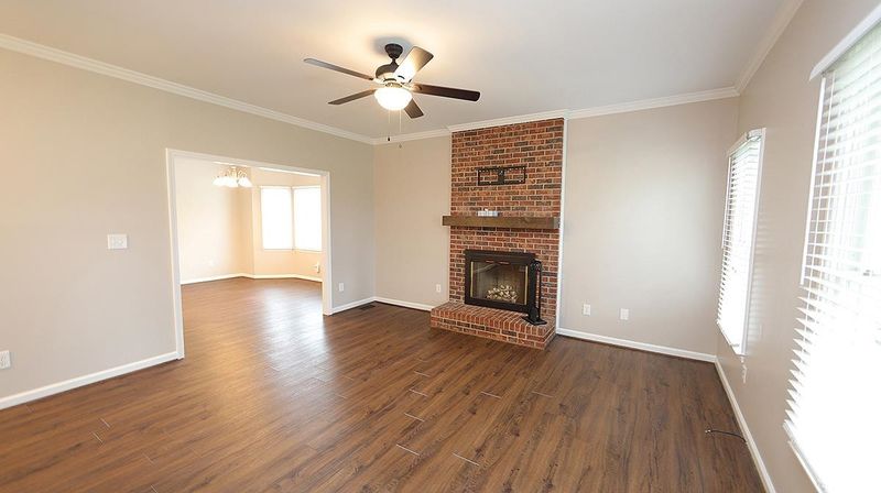 912 S Third St, Mebane, NC 27302