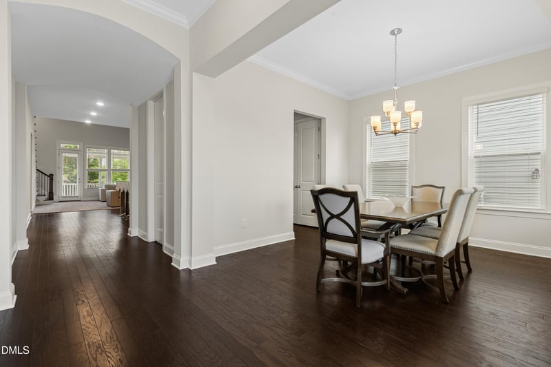 912 Village View Ln, Cary, NC 27519