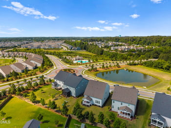 912 Village View Ln, Cary, NC 27519