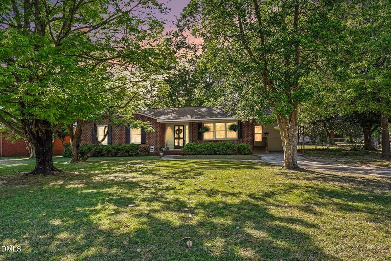 912 Walnut Dr, Smithfield, NC 27577