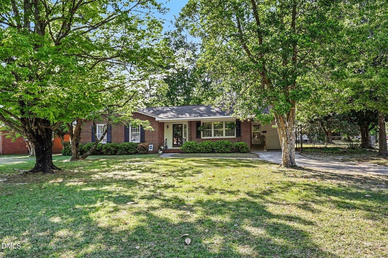 912 Walnut Dr, Smithfield, NC 27577