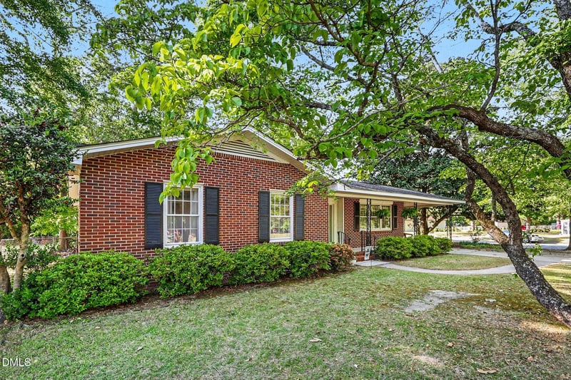 912 Walnut Dr, Smithfield, NC 27577