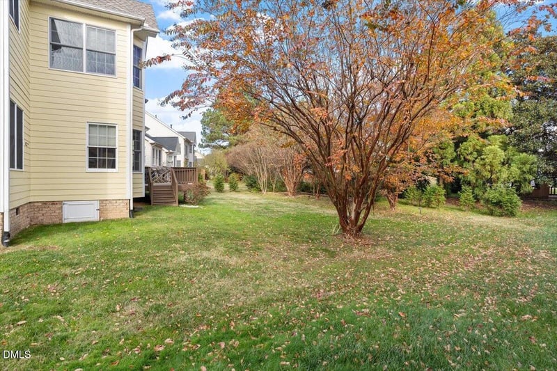 9120 Sanctuary Ct, Raleigh, NC 27617