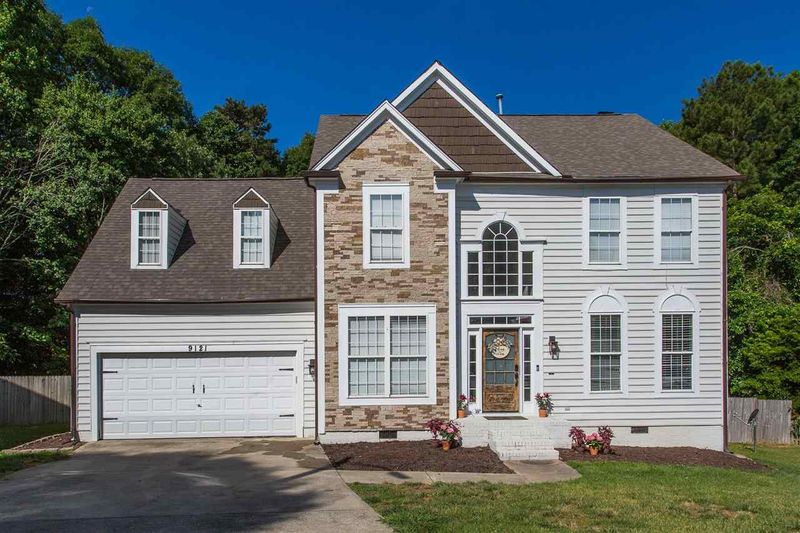 9121 Sulkirk Dr, Raleigh, NC 27617