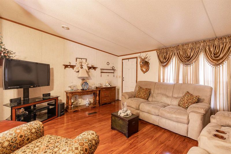 9124 Pippin Rd, Zebulon, NC 27597