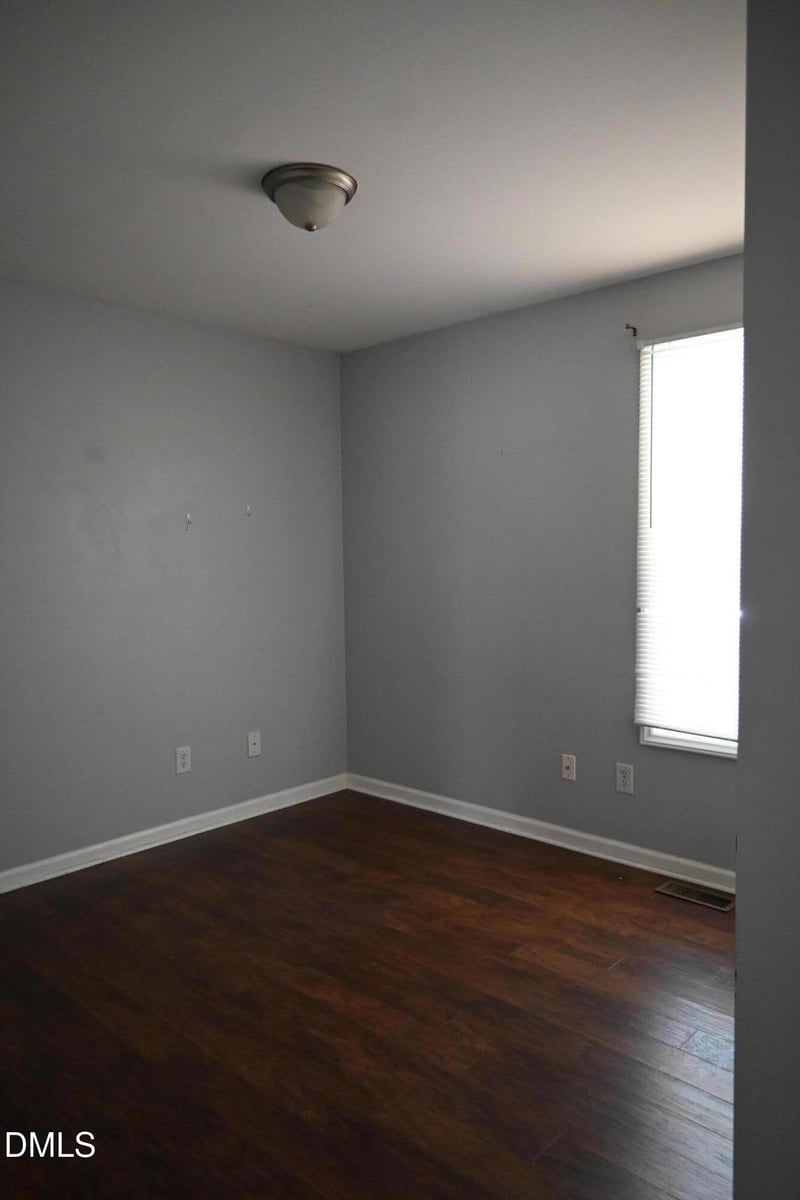913 Amber Acres Ln, Knightdale, NC 27545
