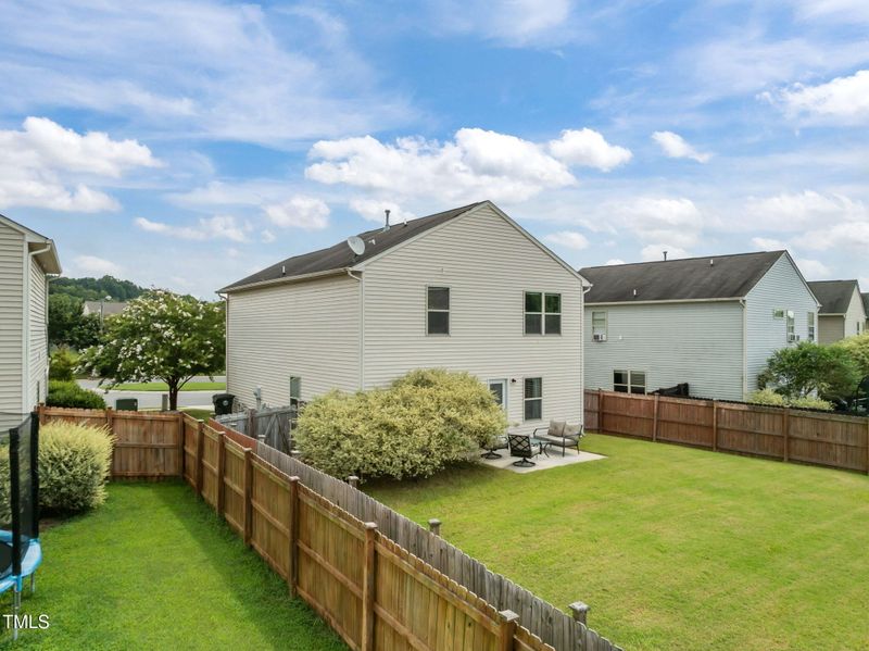 913 Collington Dr, Mebane, NC 27302