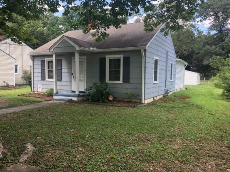 913 Gorrell St, Burlington, NC 27215