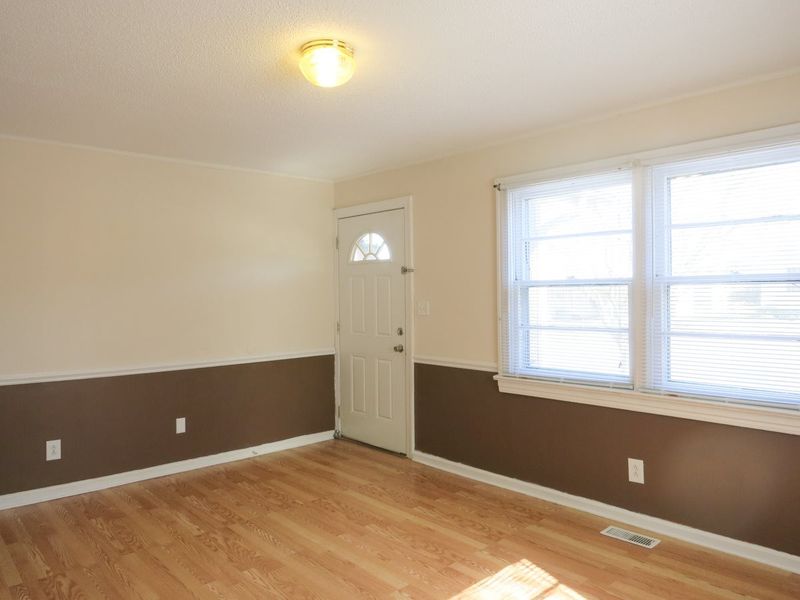 913 Hobbs St, Clayton, NC 27520