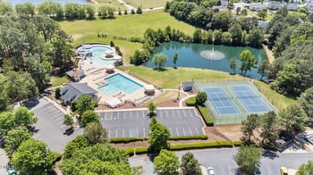 913 Hollymont Dr, Holly Springs, NC 27540