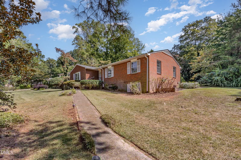 913 Merwin Rd, Raleigh, NC 27606