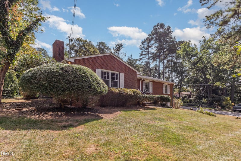 913 Merwin Rd, Raleigh, NC 27606